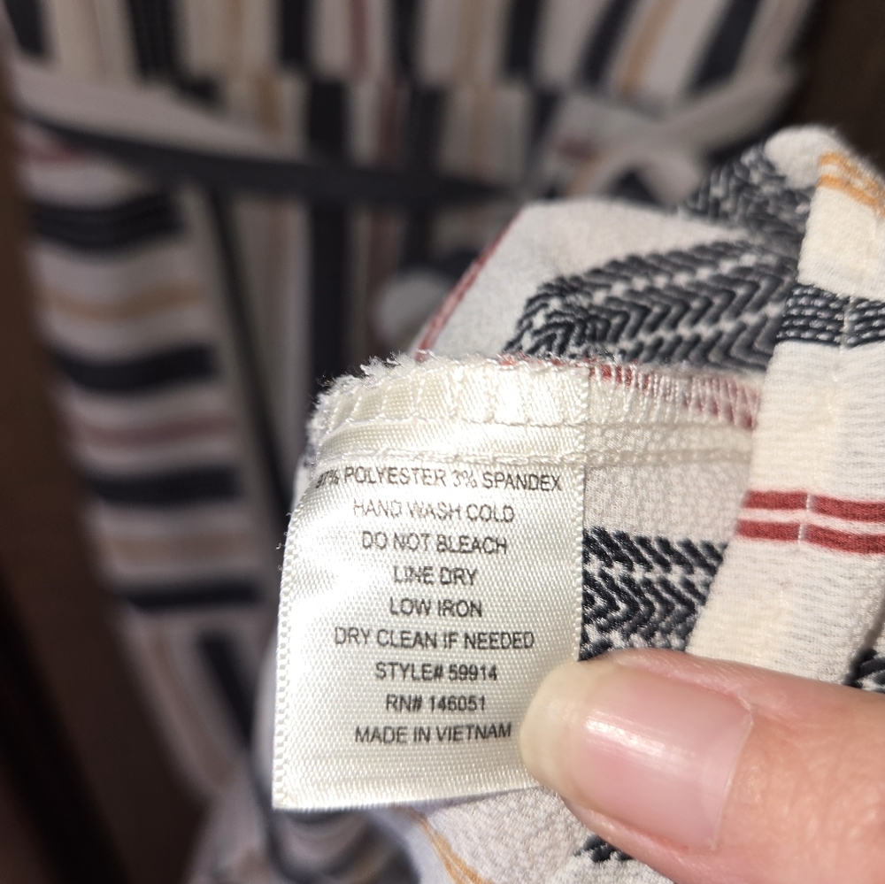 NWOT Women's Monteau Striped Wrap Dress with Belt And Pockets Size Medium - Picture 10 of 11
